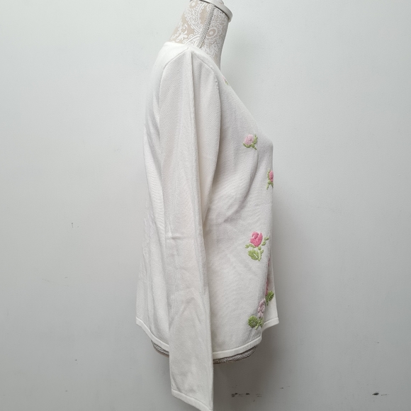 Crystal-Kobe Women's White Sweater Cardigan Pink Flower Embroidery Petite M - Picture 7 of 16
